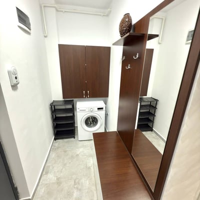 Location longue durée d’un appartement chaleureux de 1 pièce, Bucarest, secteur 6, Chiajna, Roumanie